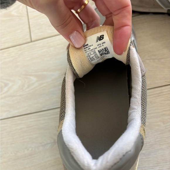 Gray new balance sneakers - Picture 4 of 4